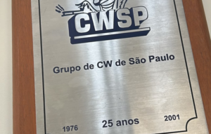 Histórias de PY2YP: as placas dos 25 anos do CWSP.